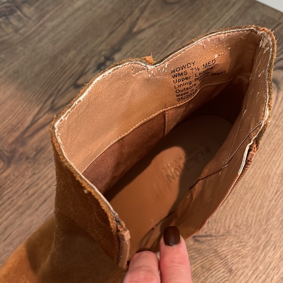 REACTION KENNETH COLE Suede Fringe booties 7.5M - Picture 7 of 8